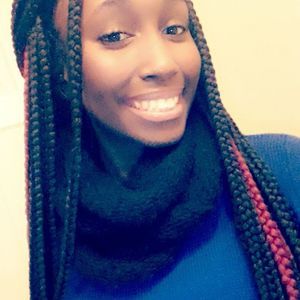 Meet your Posher, Alexis